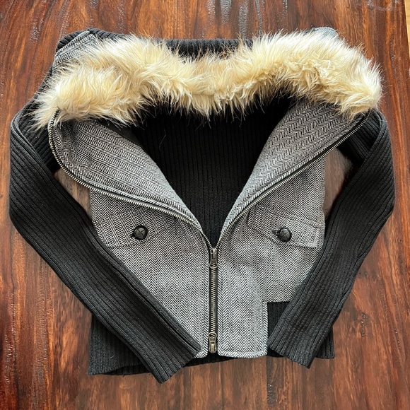 ⛸️⌛️📞JJ Basics Sweater - Faux Fur Collar w/ Cotton/Ramie Sleeves/Tweed Front - Picture 2 of 13